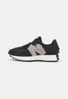 Zapatilla New Balance 327PH en Negro con Logo en Print