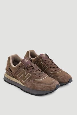 Zapatilla New Balance 574LGBO en Marrón para Hombres