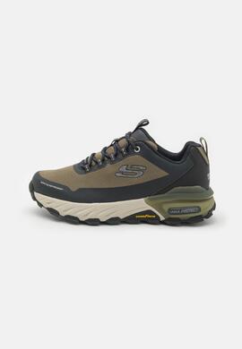 Zapatilla Skechers Max Protect-Fast Track en Verde Hombre